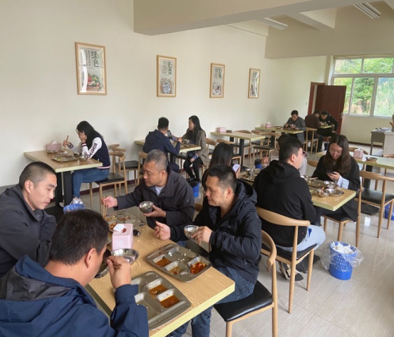 強監(jiān)督，重引導(dǎo)，杜絕“舌尖上的浪費”