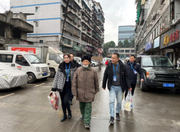 節(jié)前慰問送溫暖，情系下渡口社區(qū)困難群眾
