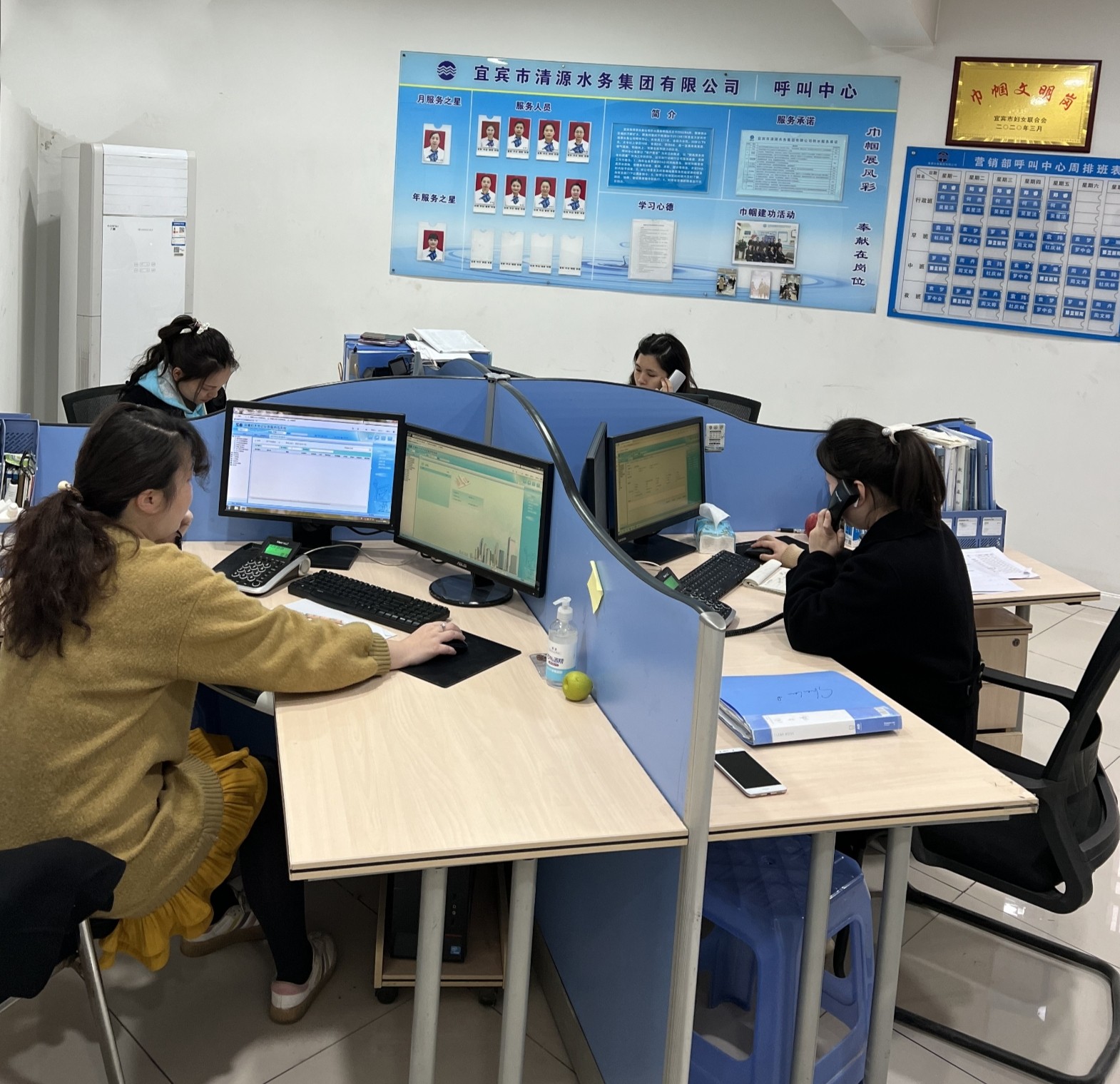 致敬半邊天，熱線崗位展風(fēng)采