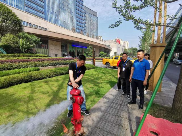 加強安全檢查，落實安全責(zé)任