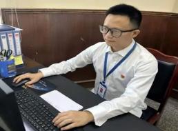 《榜樣在身邊》系列報道——羅林、饒錫兵 不用揚鞭自奮蹄 人生逐夢正當(dāng)時